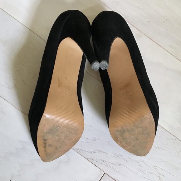 [Aldo] Black Velvet Heels - Picture 6 of 6
